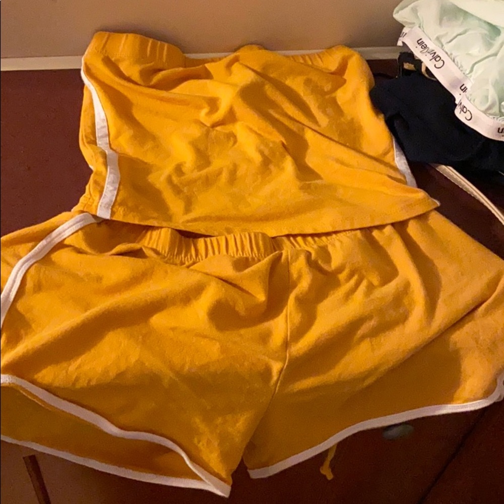 Set - Picture 4 of 4